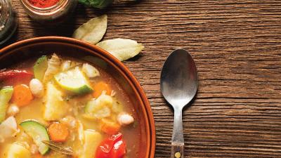Sopa é opção nutritiva e digestiva. Conheça mais benefícios do prato